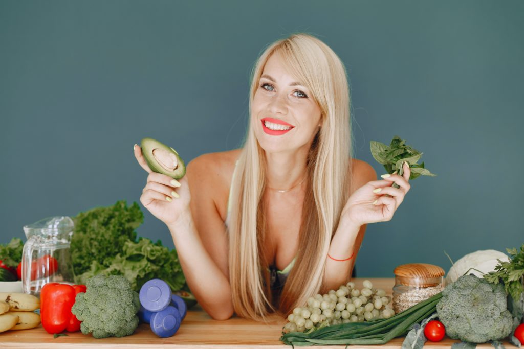 Smiling Woman with Vegetables2